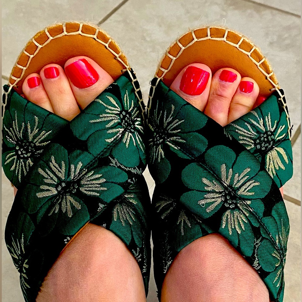 NWOT Sarto by Franco Sarto platform wedge sandals